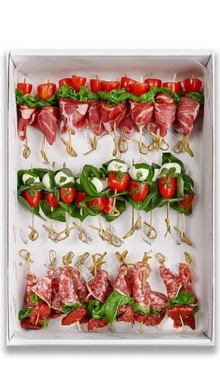 Ассорти канапе №3 — итальянские мясные деликатесы, салями, Капрезе — доставка боксов Нижний Новгород