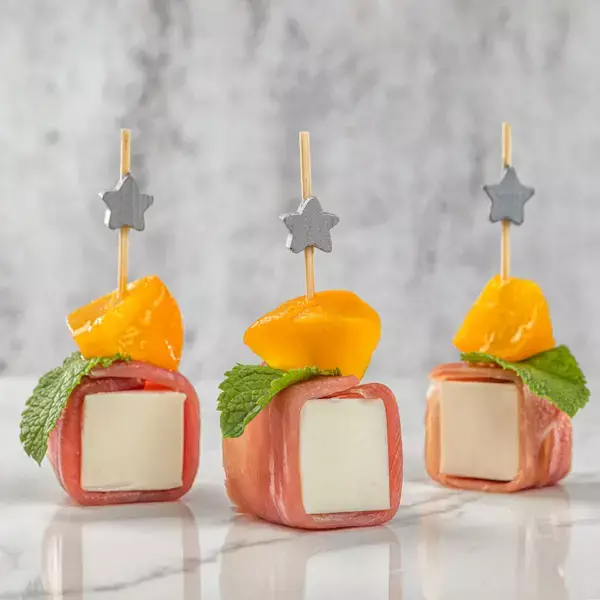 Канапе "Парма-персик"