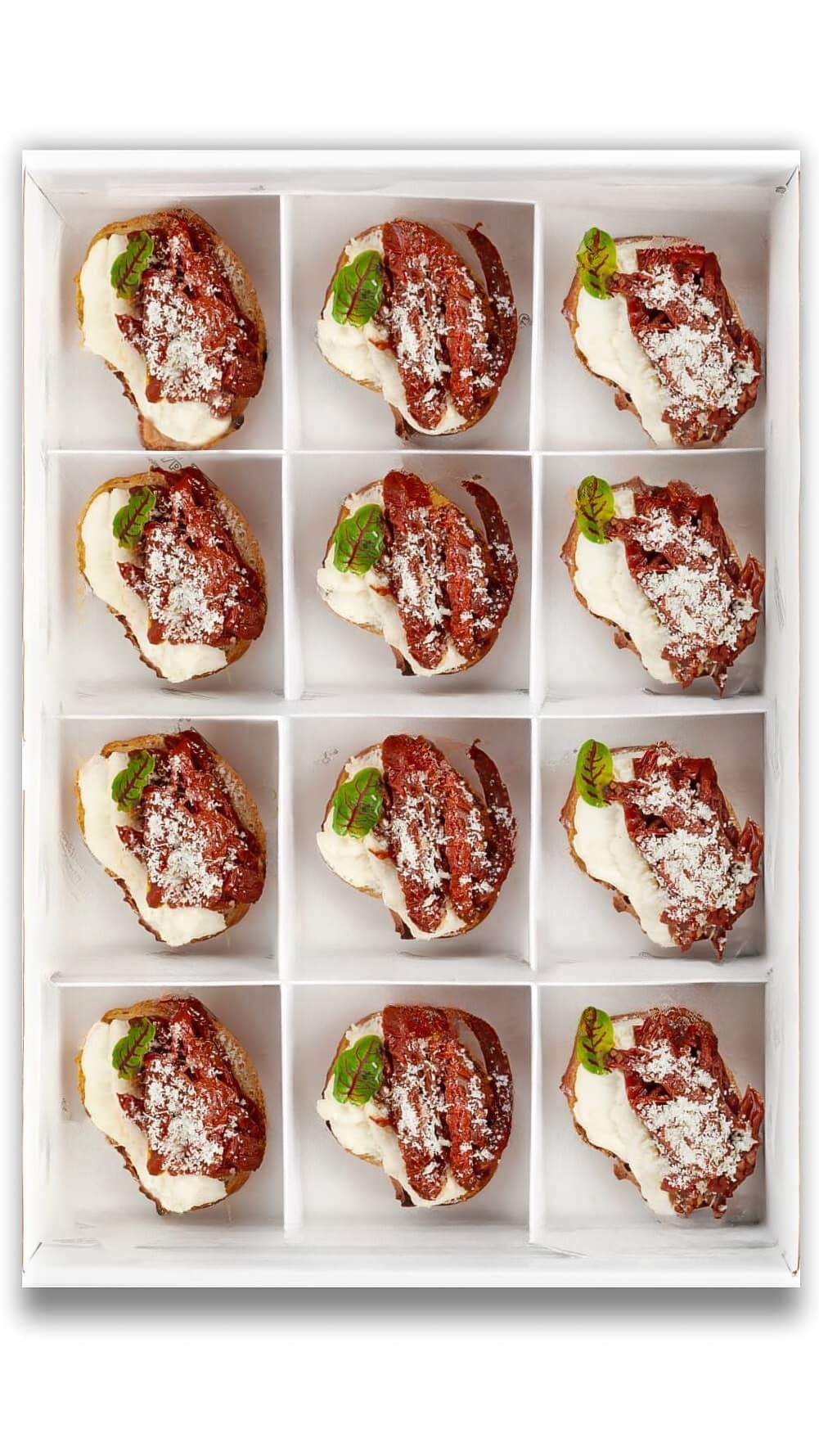 Брускетта с помидорками и сыром пармезан